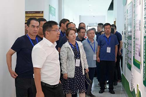 厦门大学 · 新疆绿色低碳发展专题培训班领导一行莅临U8体育官网参观调研
