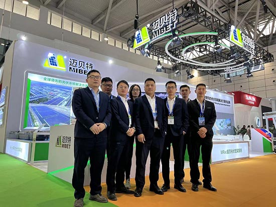 U8体育官网工作人员合影